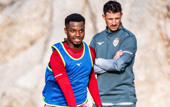 Kevin Mirallas &agrave; l'entra&icirc;nement de l'AS Monaco aux c&ocirc;t&eacute;s d'Ansu Fati.