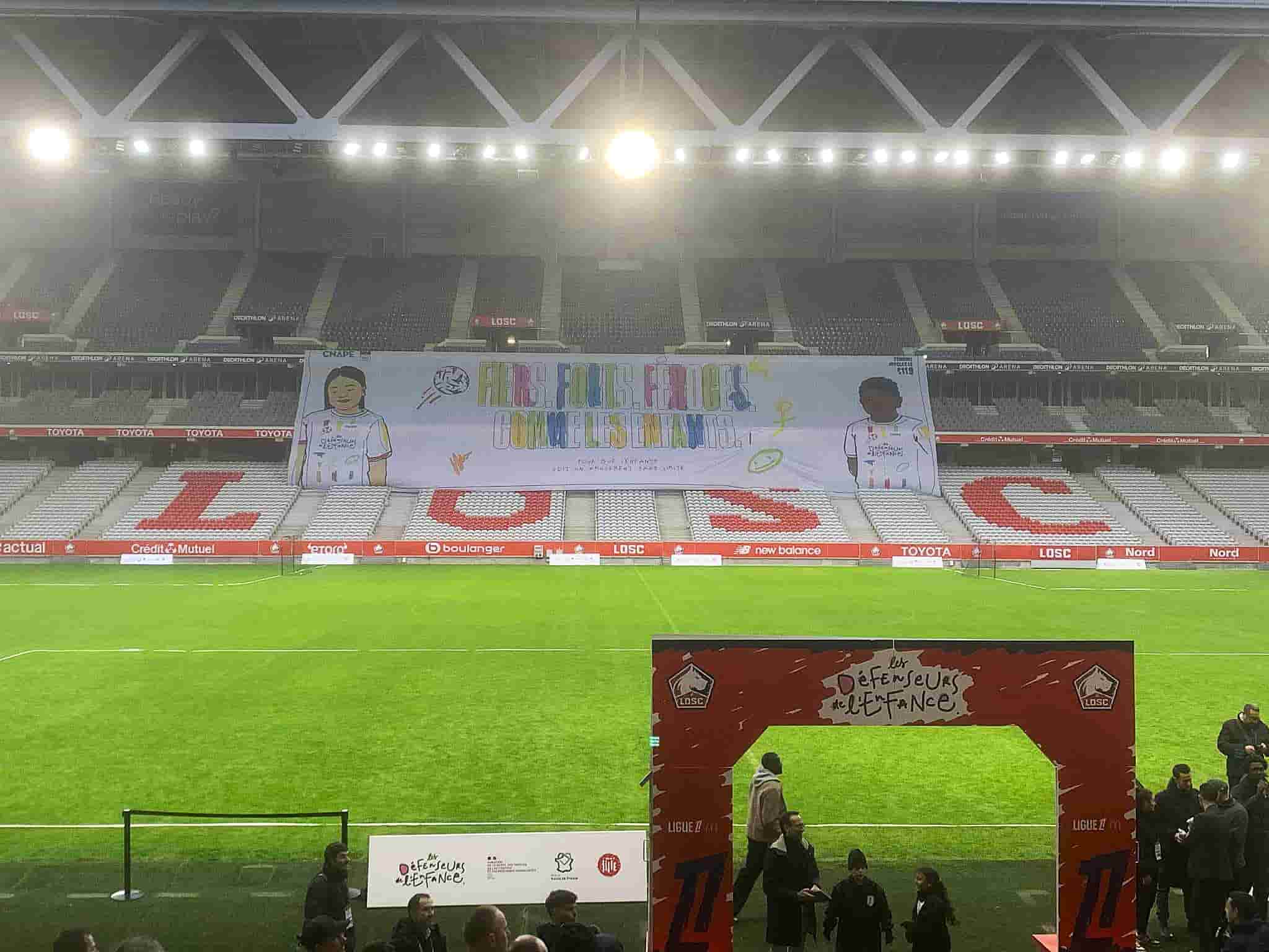 Michou et Ethan Mbappé (LOSC) aux petits soins : C’était le Tournoi des Défenseurs de l’Enfance au Stade Pierre Mauroy