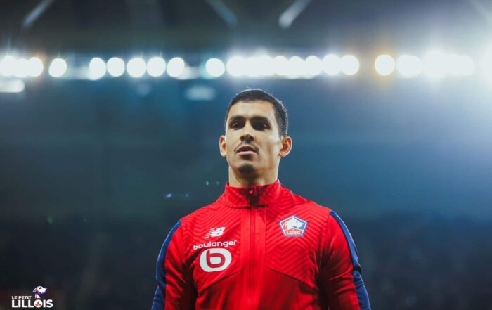 Aïssa Mandi à l'échauffement avec le LOSC.