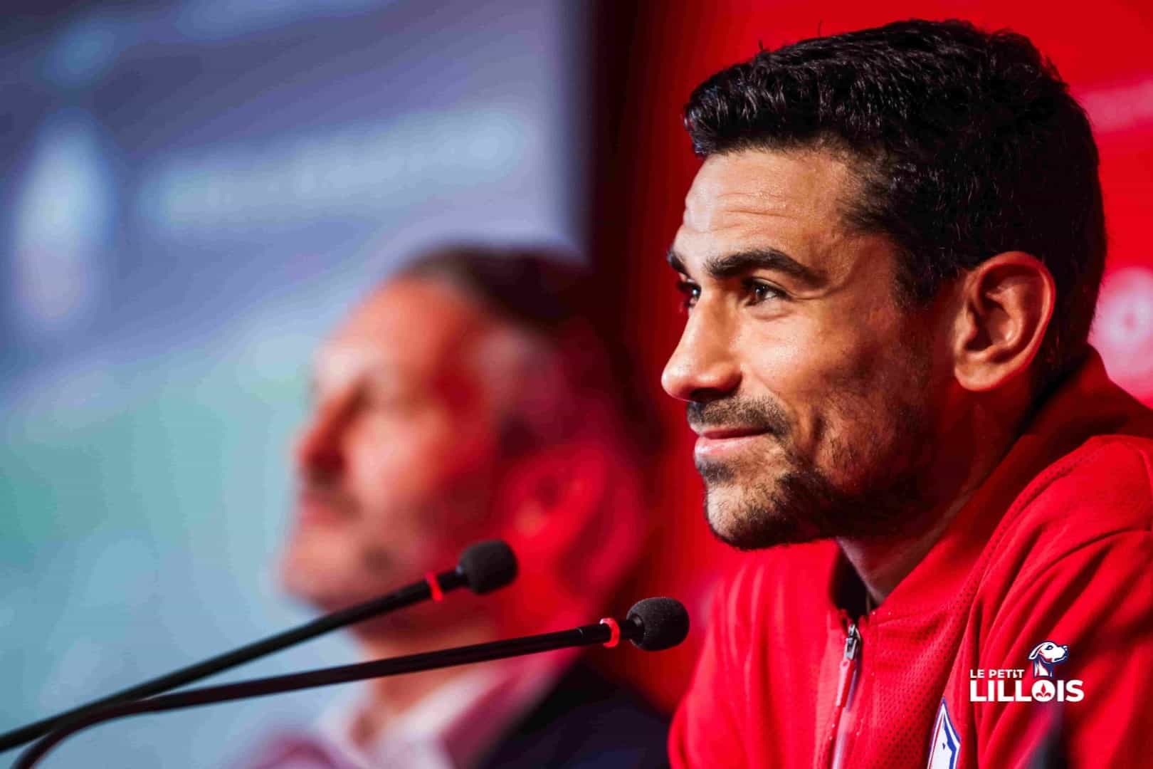 Benjamin André LOSC Benjamin André apparaît en conférence de presse pour officialiser sa prolongation au LOSC.