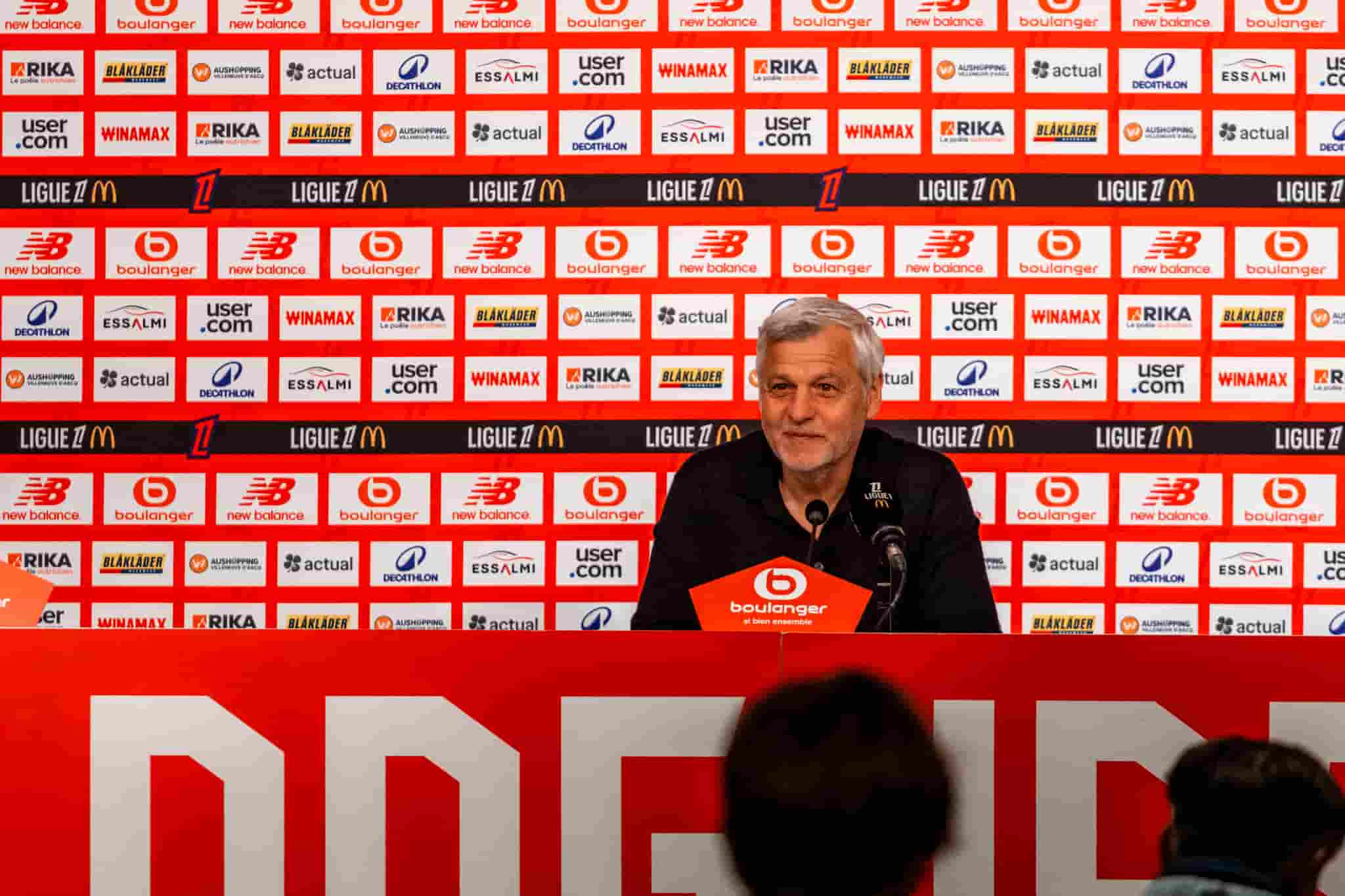 Bruno Genesio LOSC Bruno Genesio, entraîneur du LOSC, répond aux journalistes en conférence de presse.