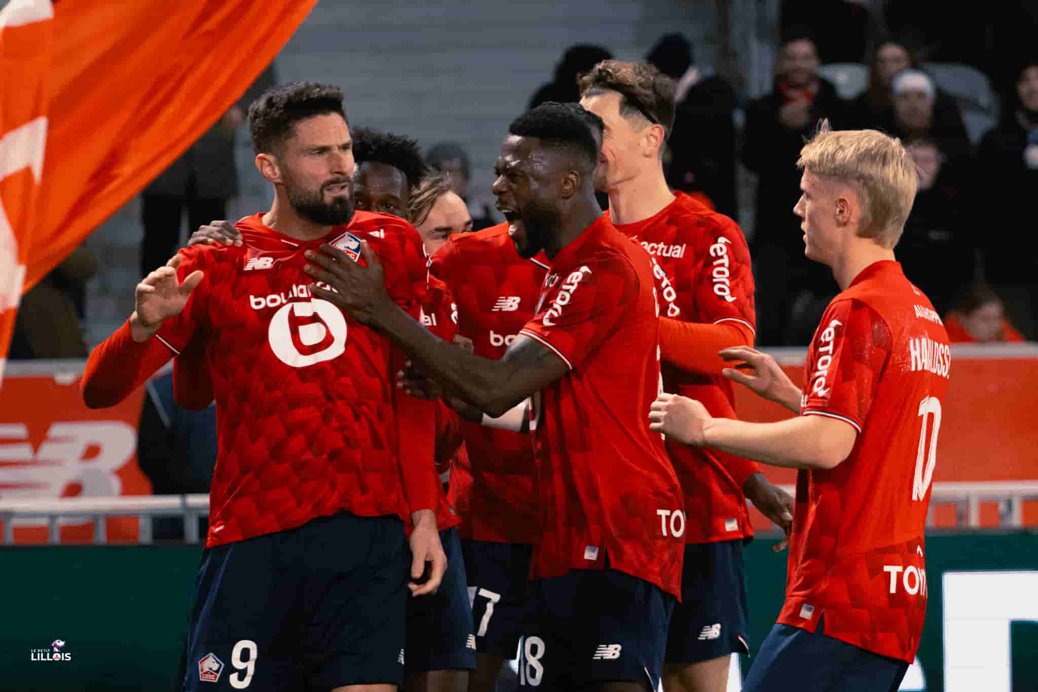 Chancel Mbemba célèbre un but du LOSC contre le Paris FC.