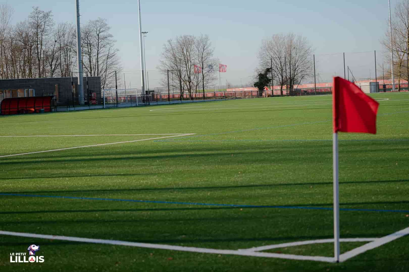 Domaine de Luchin LOSC Le nouveau terrain synthétique construit au Domaine de Luchin, centre d'entraînement du LOSC.