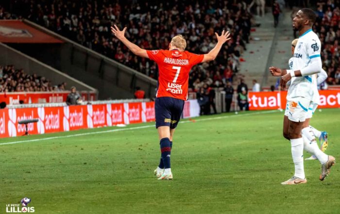 Hakon Haraldsson l&egrave;ve les bras au ciel apr&egrave;s une occasion manqu&eacute;e par le LOSC.