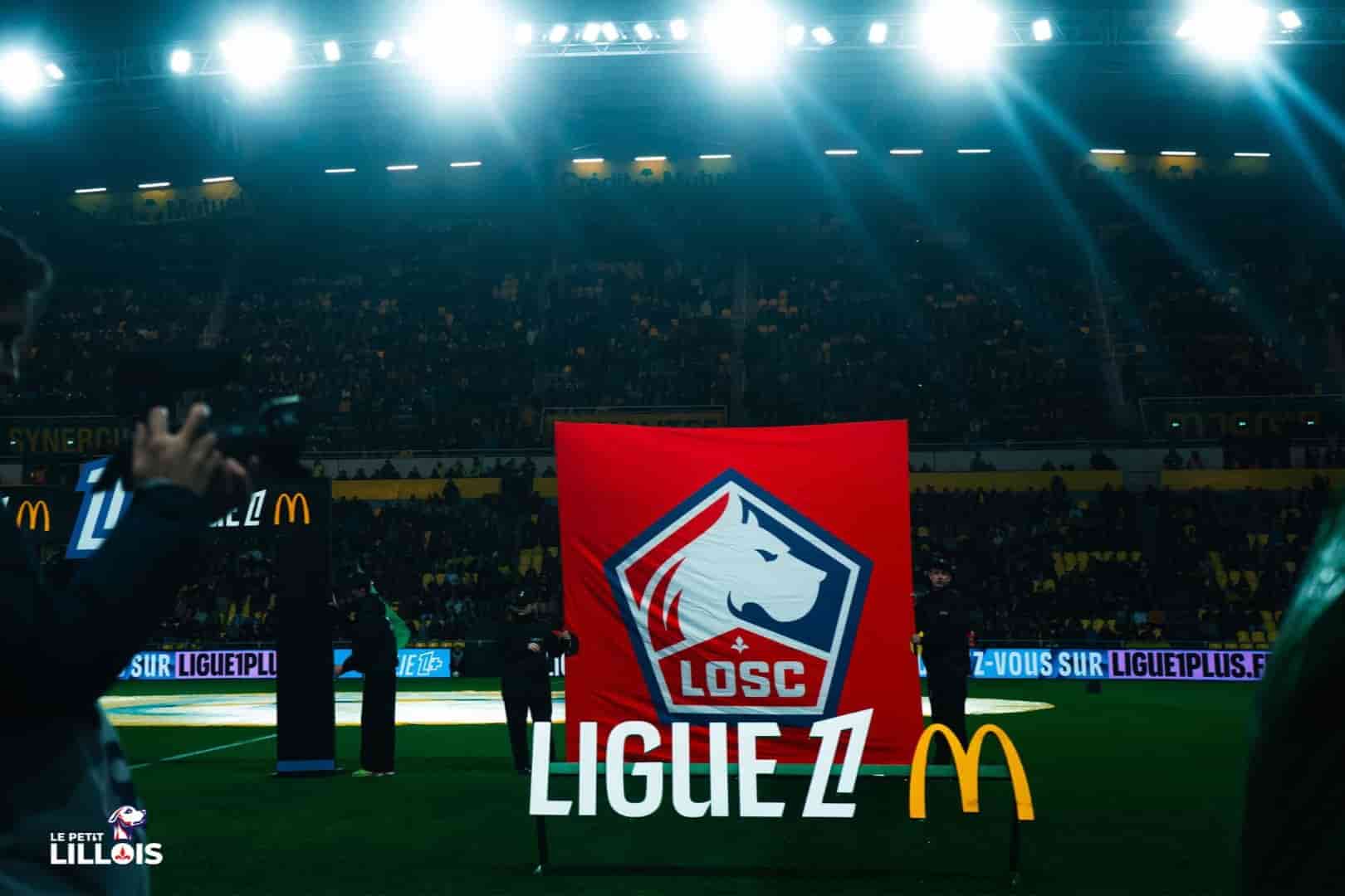Le logo du LOSC en Ligue 1 pour l'entr&eacute;e des joueurs.