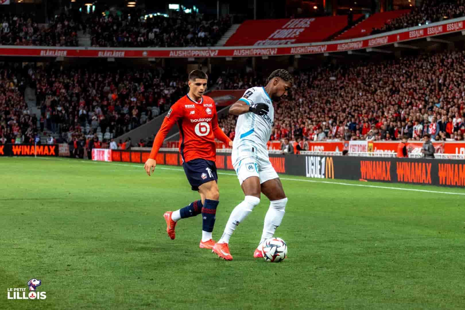 Matias Fernandez-Pardo Matias Fernandez-Pardo est au duel avec Amir Murillo pendant LOSC - OM.