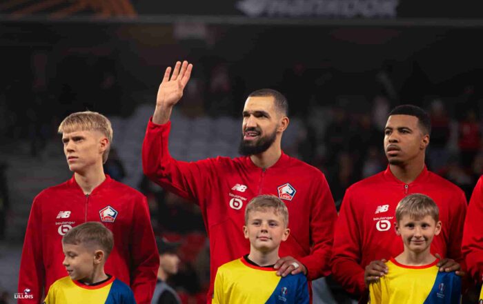 Nabil Bentaleb, Hamza Igamane et Hakon Haraldsson d&eacute;barquent sur la pelouse pour d&eacute;fendre les couleurs du LOSC.