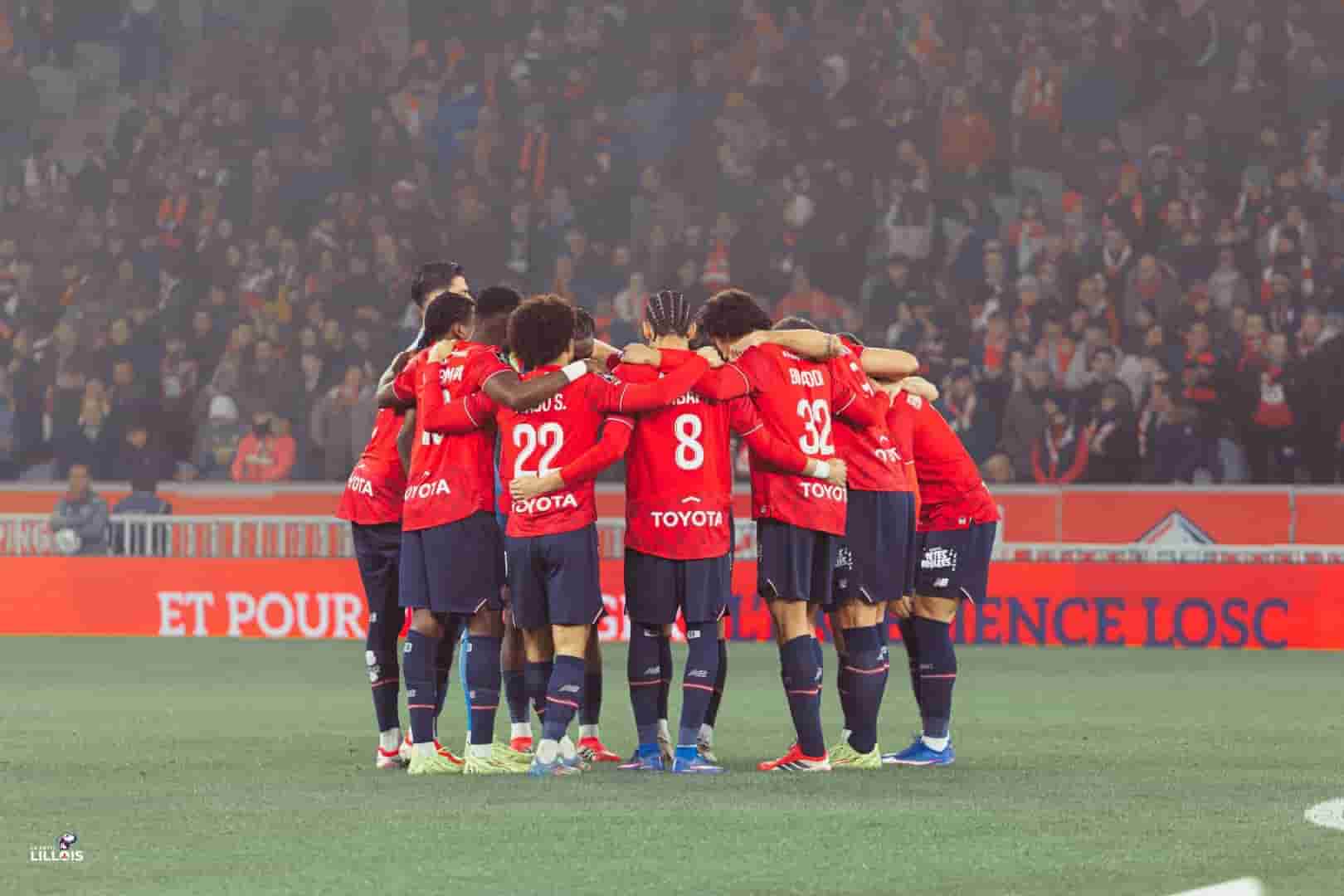 Les joueurs du LOSC unis malgr&eacute; la d&eacute;faite.