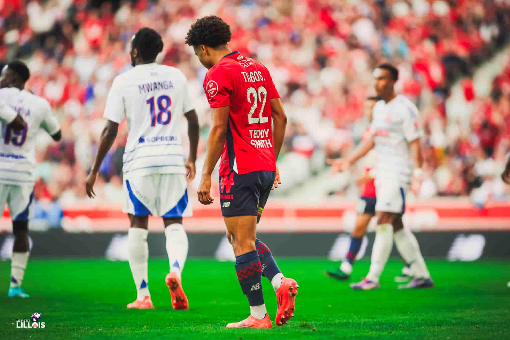 Tiago Santos d&eacute;gout&eacute; apr&egrave;s un but alsacien pendant LOSC - RC Strasbourg.