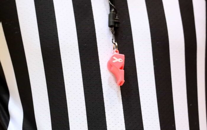 Un sifflet d'arbitre en Ligue 1.