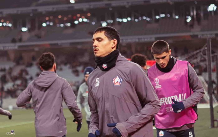 A&iuml;ssa Mandi &agrave; l'&eacute;chauffement avant LOSC - SC Fribourg.