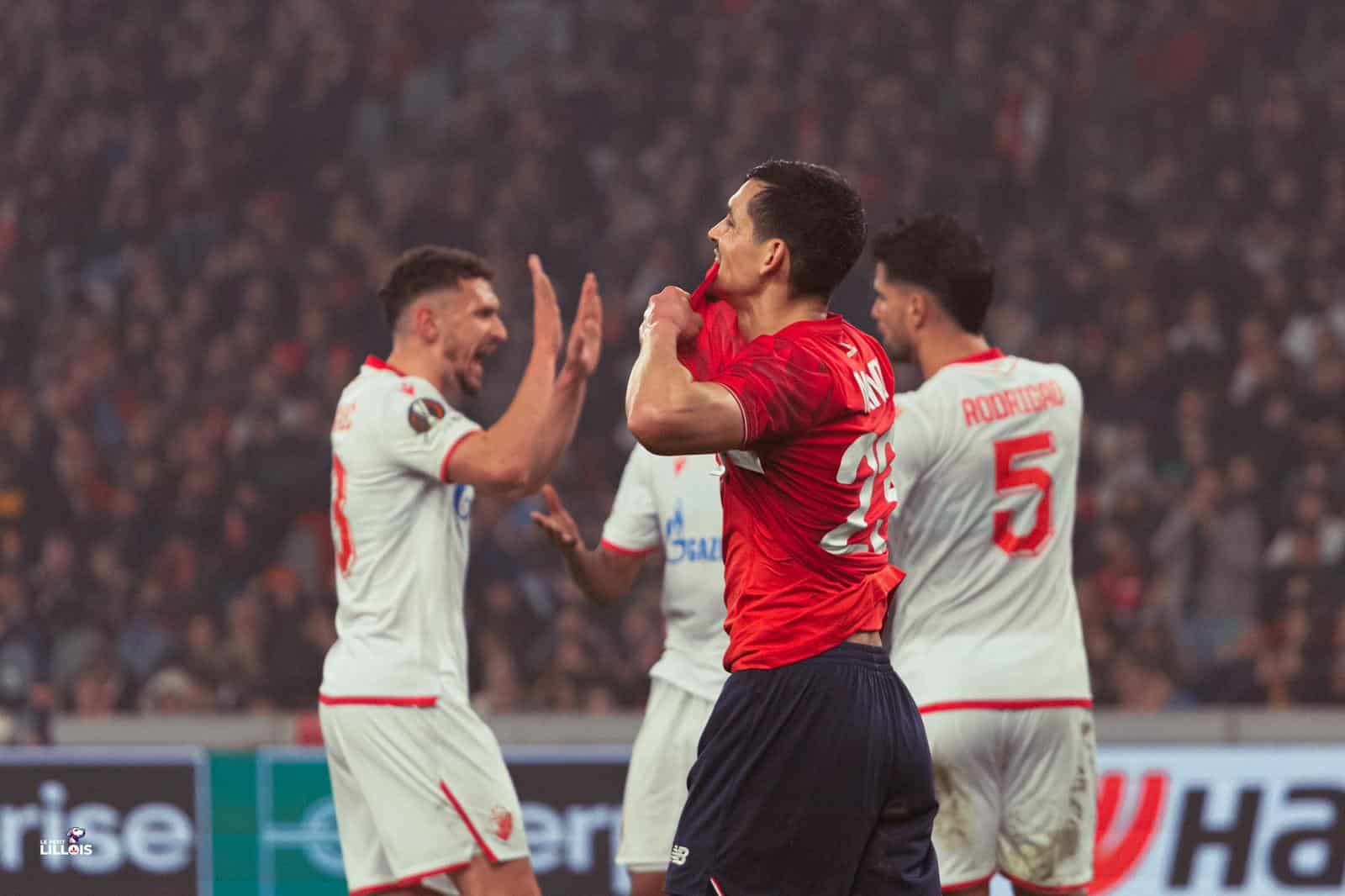 A&iuml;ssa Mandi se mord les doigts apr&egrave;s la d&eacute;faite du LOSC sur l'Etoile Rouge de Belgrade.