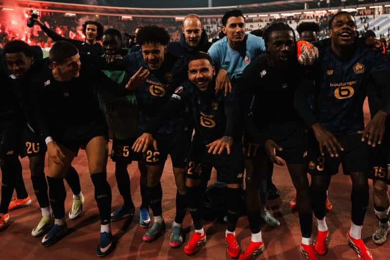 Les joueurs du LOSC prennent la pause apr&egrave;s leur victoire sur l'Etoile Rouge de Belgrade.