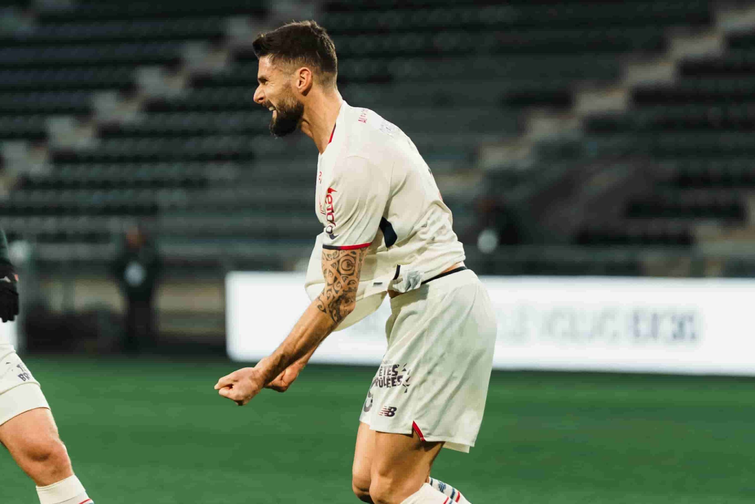 Olivier Giroud, buteur avec le LOSC (45+2') &agrave; Angers, laisse exploser sa rage.