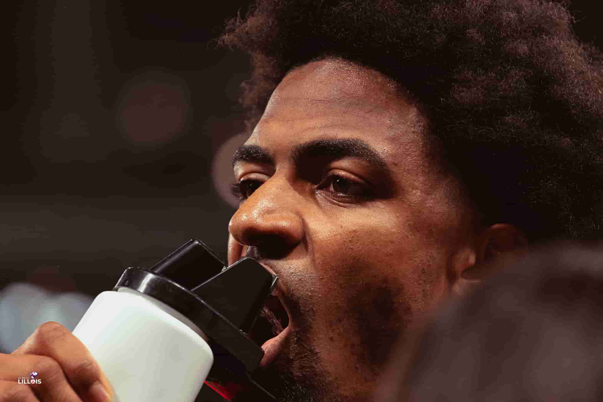 Alexsandro, d&eacute;fenseur central du LOSC.