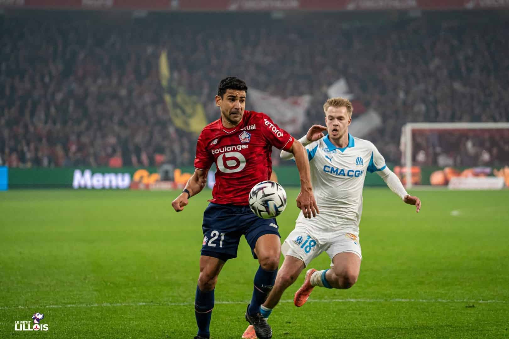 Benjamin Andr&eacute; et Arthur Vermereen en duel pendant LOSC - OM.
