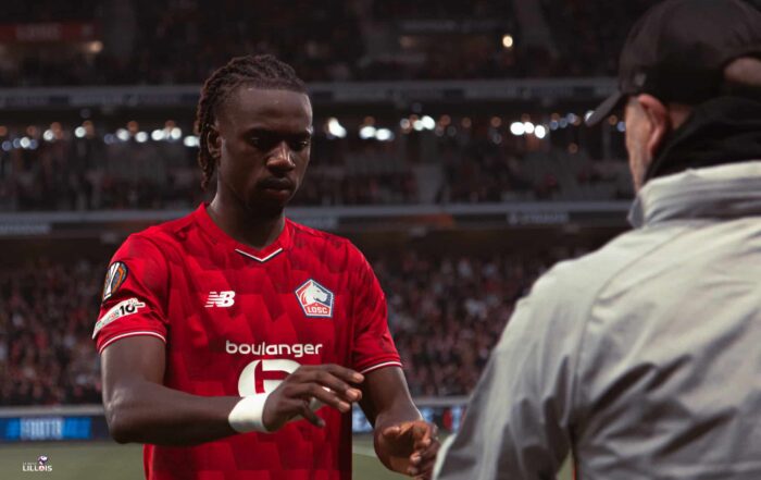 Ngal'ayel Mukau, milieu de terrain du LOSC.