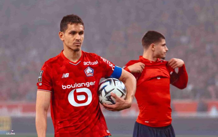 A&iuml;ssa Mandi, troisi&egrave;me capitaine du LOSC.