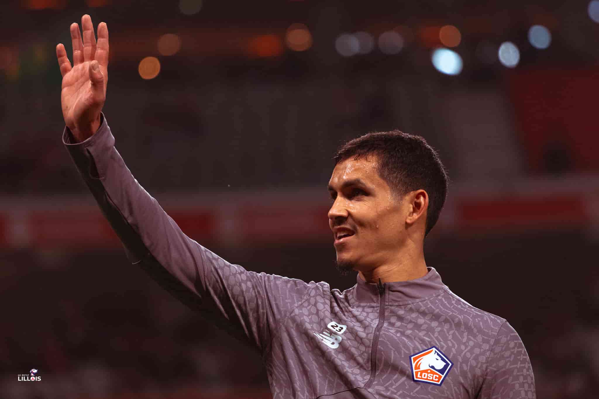 A&iuml;ssa Mandi, d&eacute;fenseur central et troisi&egrave;me capitaine du LOSC.