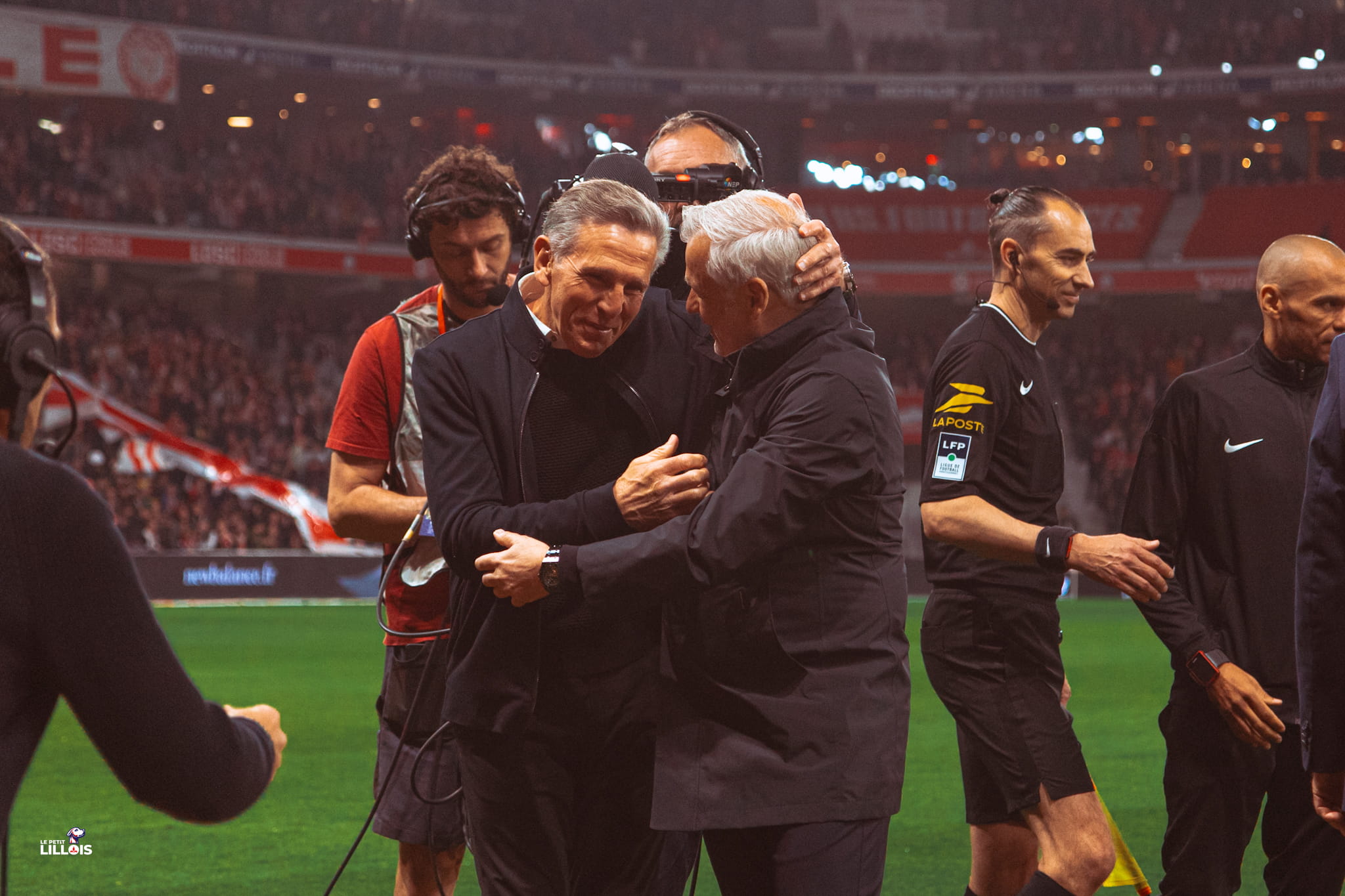 Accolade entre Claude Puel et Bruno Genesio avant LOSC - OGC Nice.