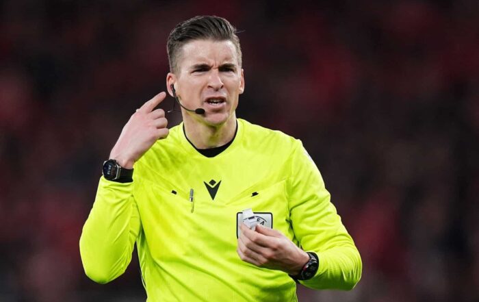Fran&ccedil;ois Letexier, arbitre fran&ccedil;ais, habitu&eacute; de la Ligue des Champions et de la Ligue 1.