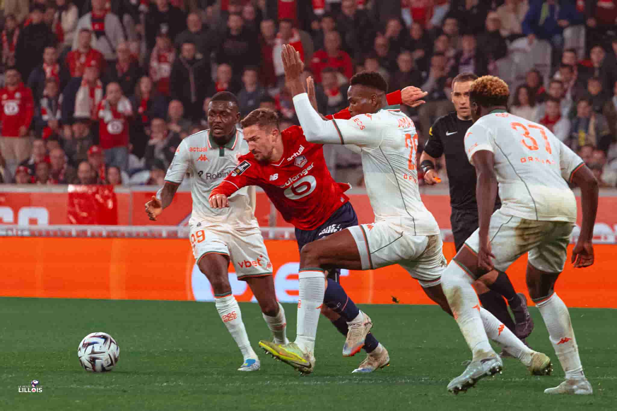 Ga&euml;tan Perrin, ailier droit du LOSC.