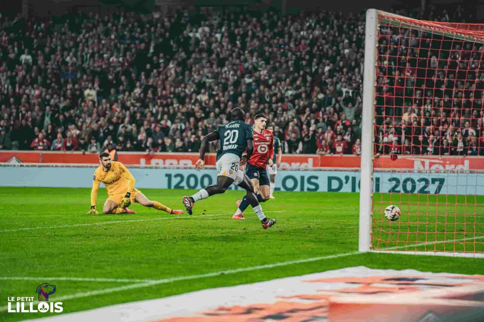 Matias Fernandez-Pardo buteur lors du Derby entre le LOSC et le RC Lens.