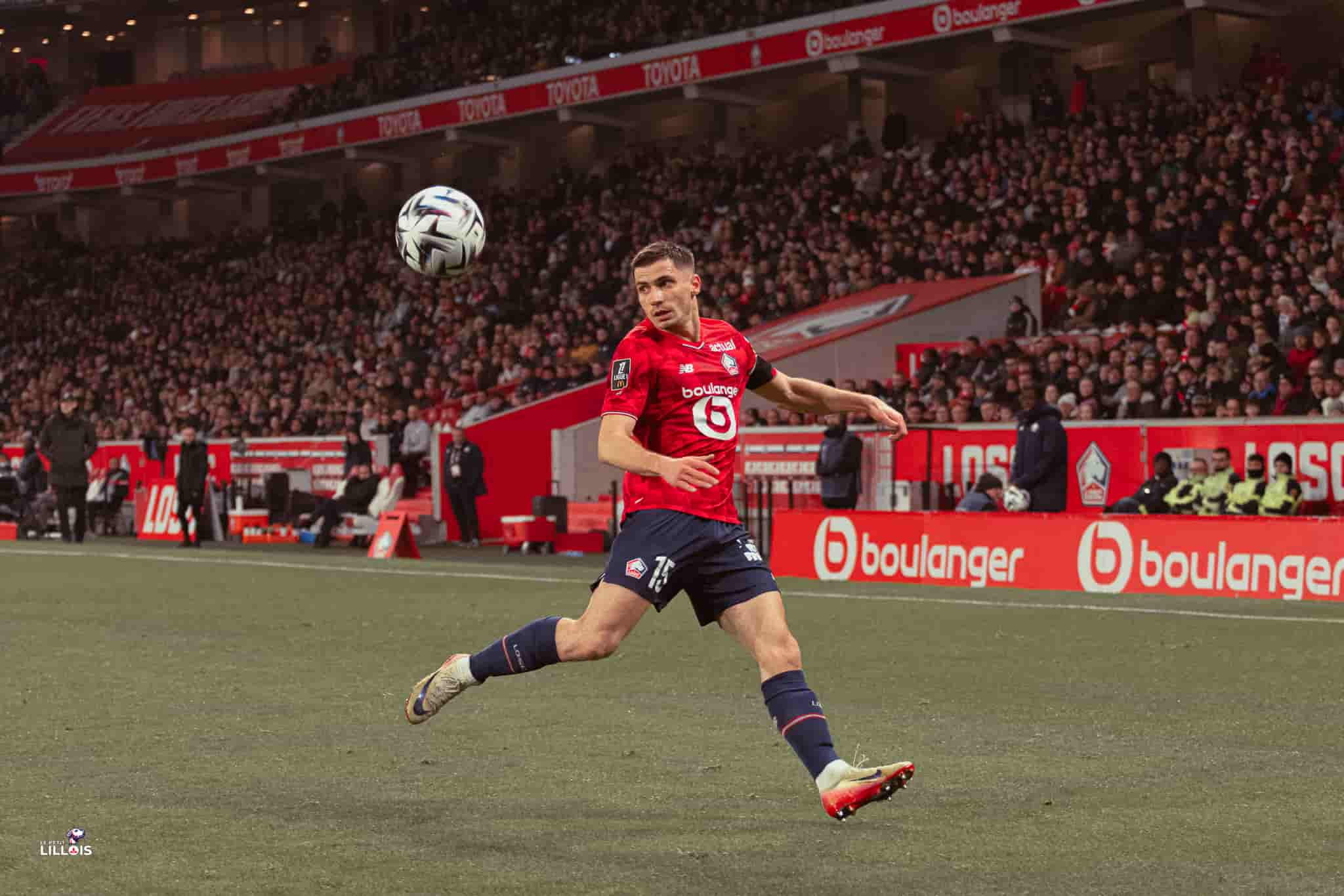 Romain Perraud, lat&eacute;ral droit du LOSC.