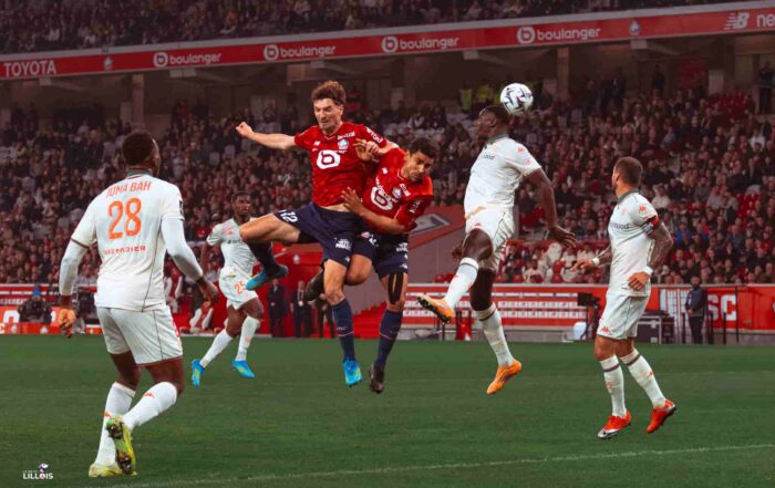 Thomas Meunier et Benjamin Andr&eacute; au duel pendant LOSC - OGC Nice.