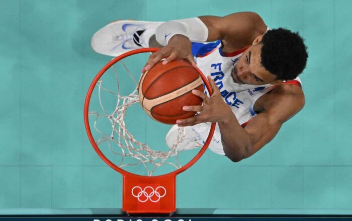 Victor Wembanyama sur le parquet de la Decathlon Arena - Stade Pierre-Mauroy.