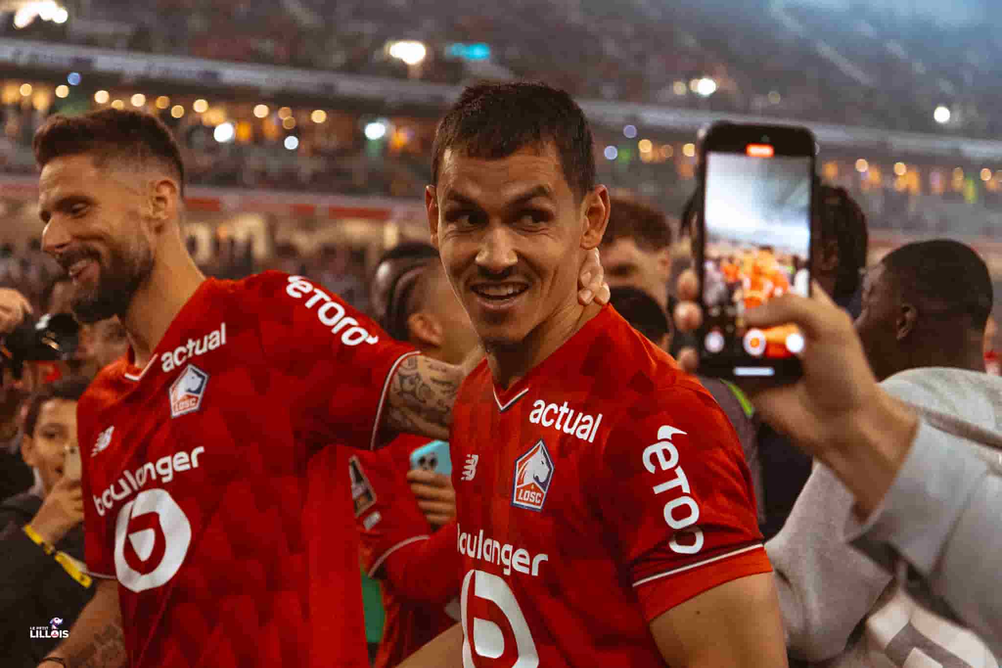 Aïssa Mandi Aïssa Mandi, défenseur central du LOSC.