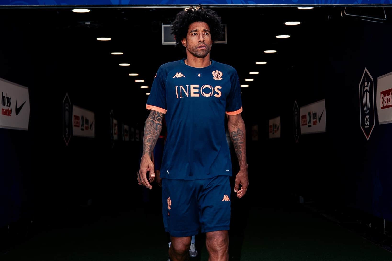 Dante, ancien joueur du LOSC et capitaine de l'OGC Nice en Coupe de France.