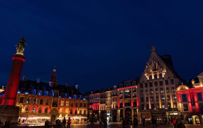 La Grand&rsquo;Place en rouge pour soutenir le LOSC.
