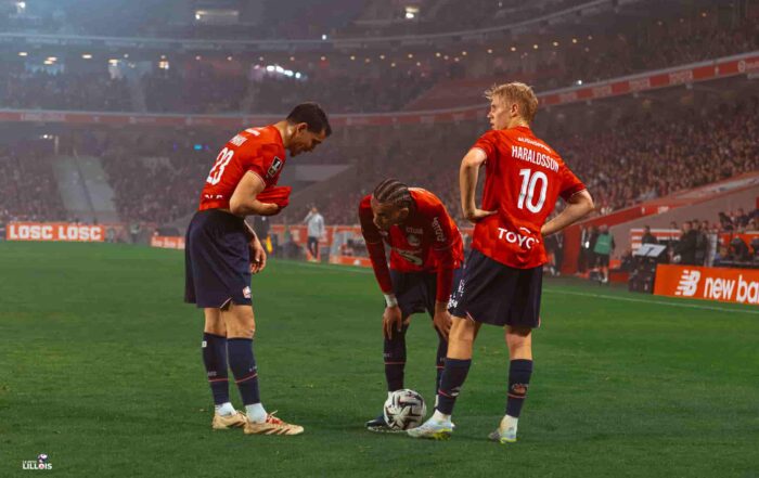 Hakon Haraldsson, Ethan Mbapp&eacute; et A&iuml;ssa Mandi, joueurs du LOSC.