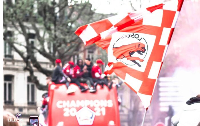 Les joueurs du LOSC f&ecirc;tent leur titre en 2021.