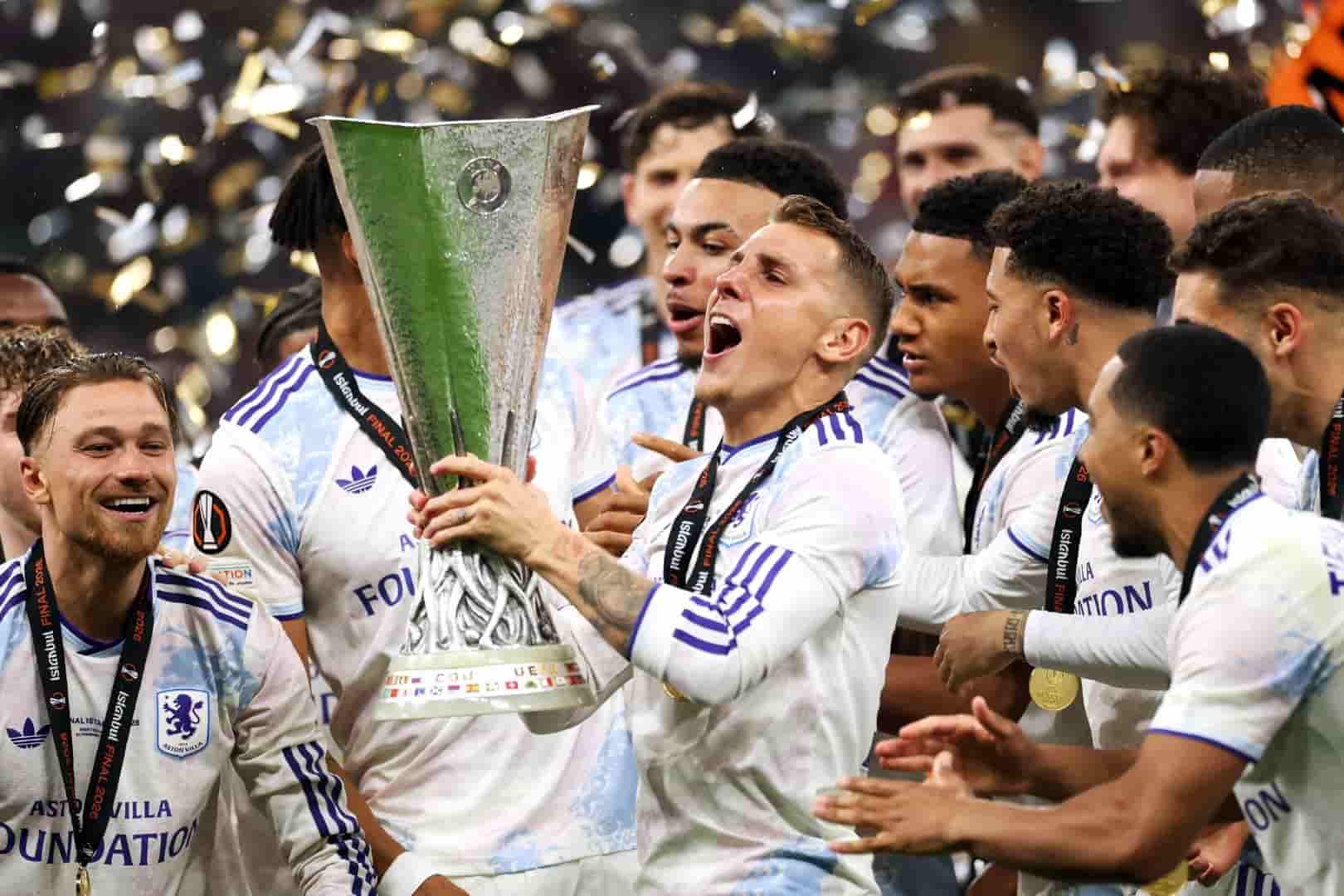 Lucas Digne, ancien joueur du LOSC, remporte la Ligue Europa avec Aston Villa.