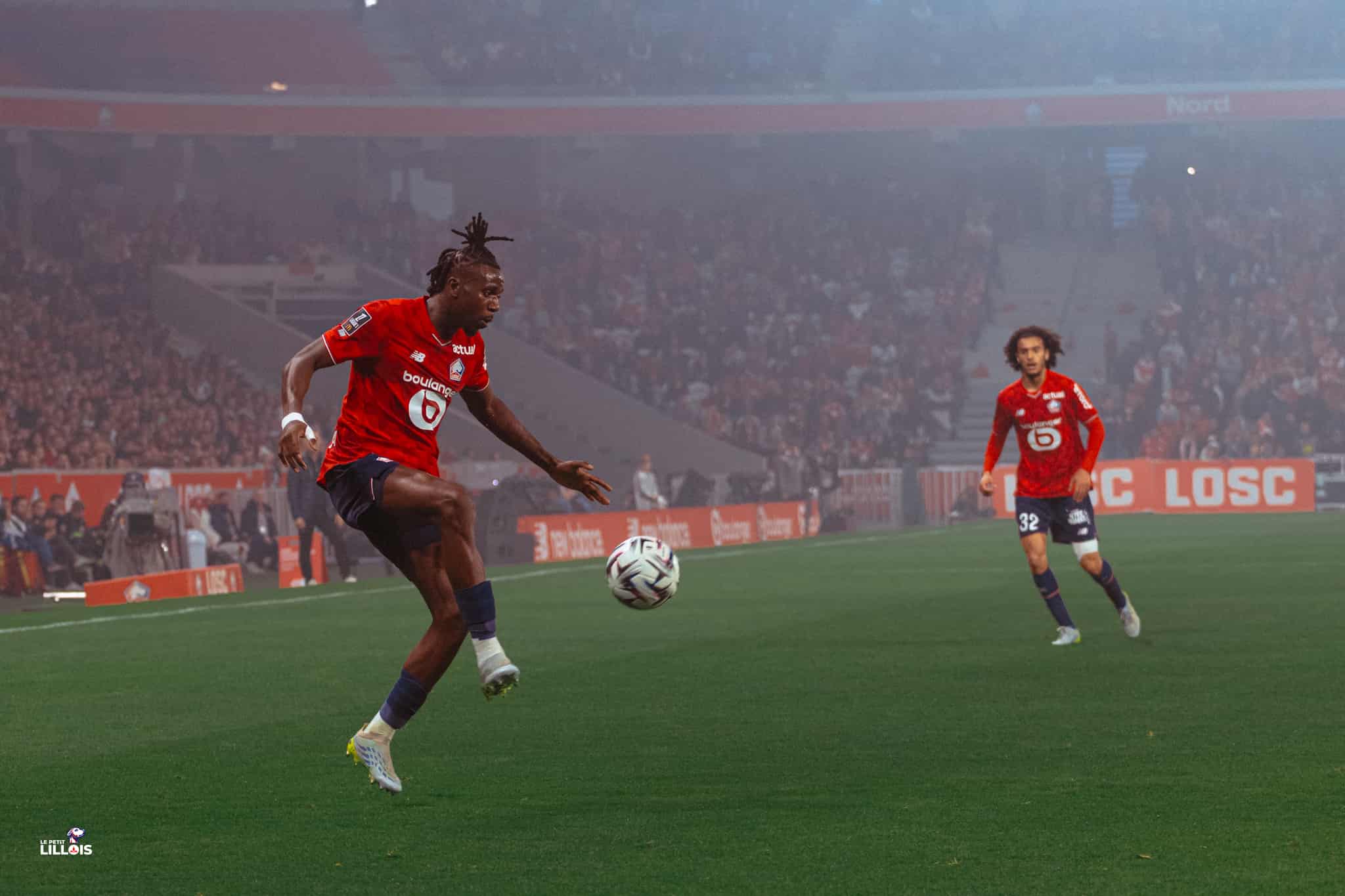 Ngal'ayel Mukau, milieu de terrain du LOSC.