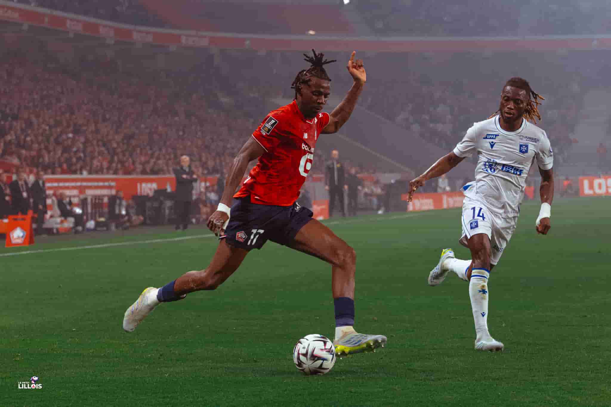 Ngal’ayel Mukau LOSC Ngal'ayel Mukau, milieu de terrain du LOSC.