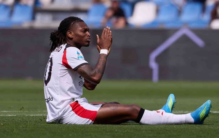 Rafael Leao, ancien joueur du LOSC, annonce son envie de quitter l'AC Milan.