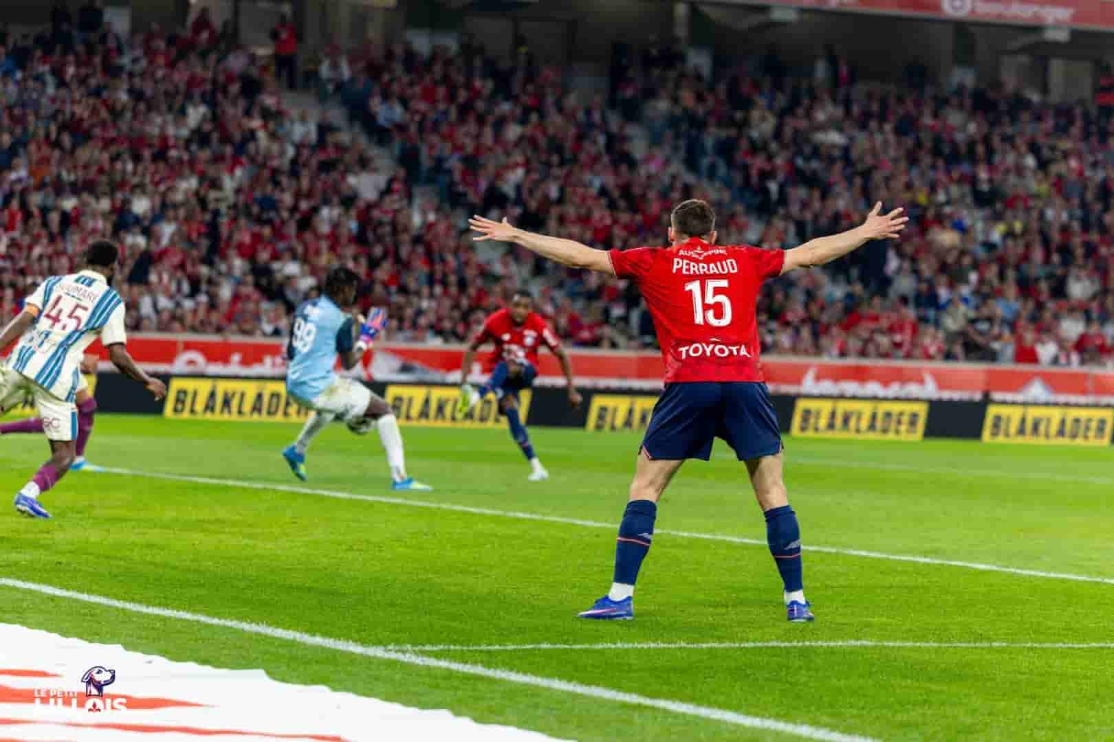 Romain Perraud, lat&eacute;ral gauche du LOSC.