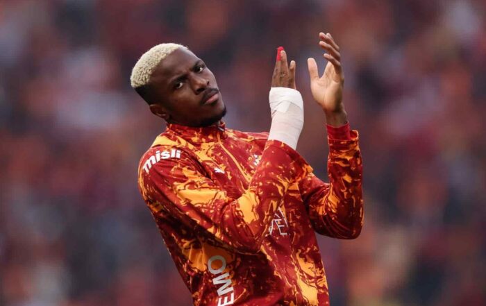 Victor Osimhen, ancien joueur du LOSC, négocie son départ à Galatasaray.