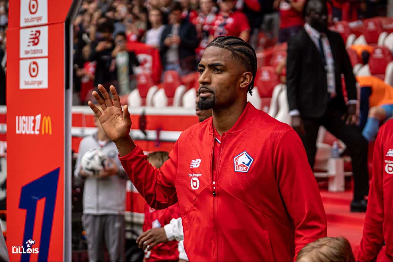Alexsandro Ribeiro Alexsandro rentre sur le terrain pour défendre les couleurs du LOSC.