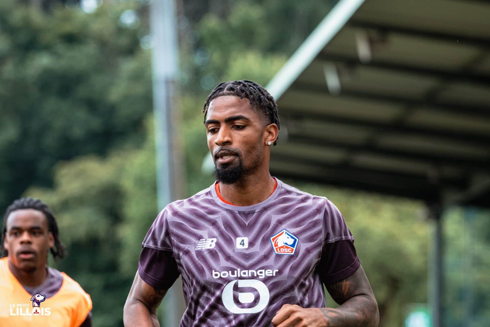 Alexsandro Alexsandro en plein échauffement avec le LOSC.