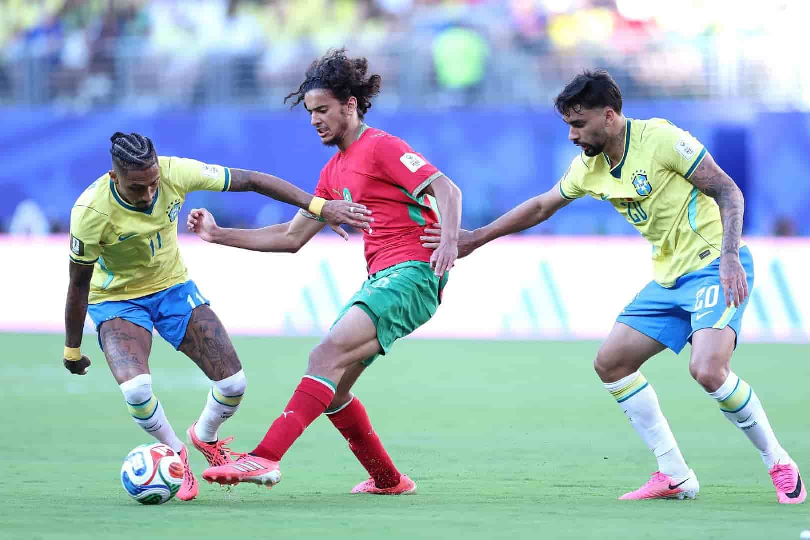 Ayyoub Bouaddi, milieu de terrain du LOSC et international marocain.