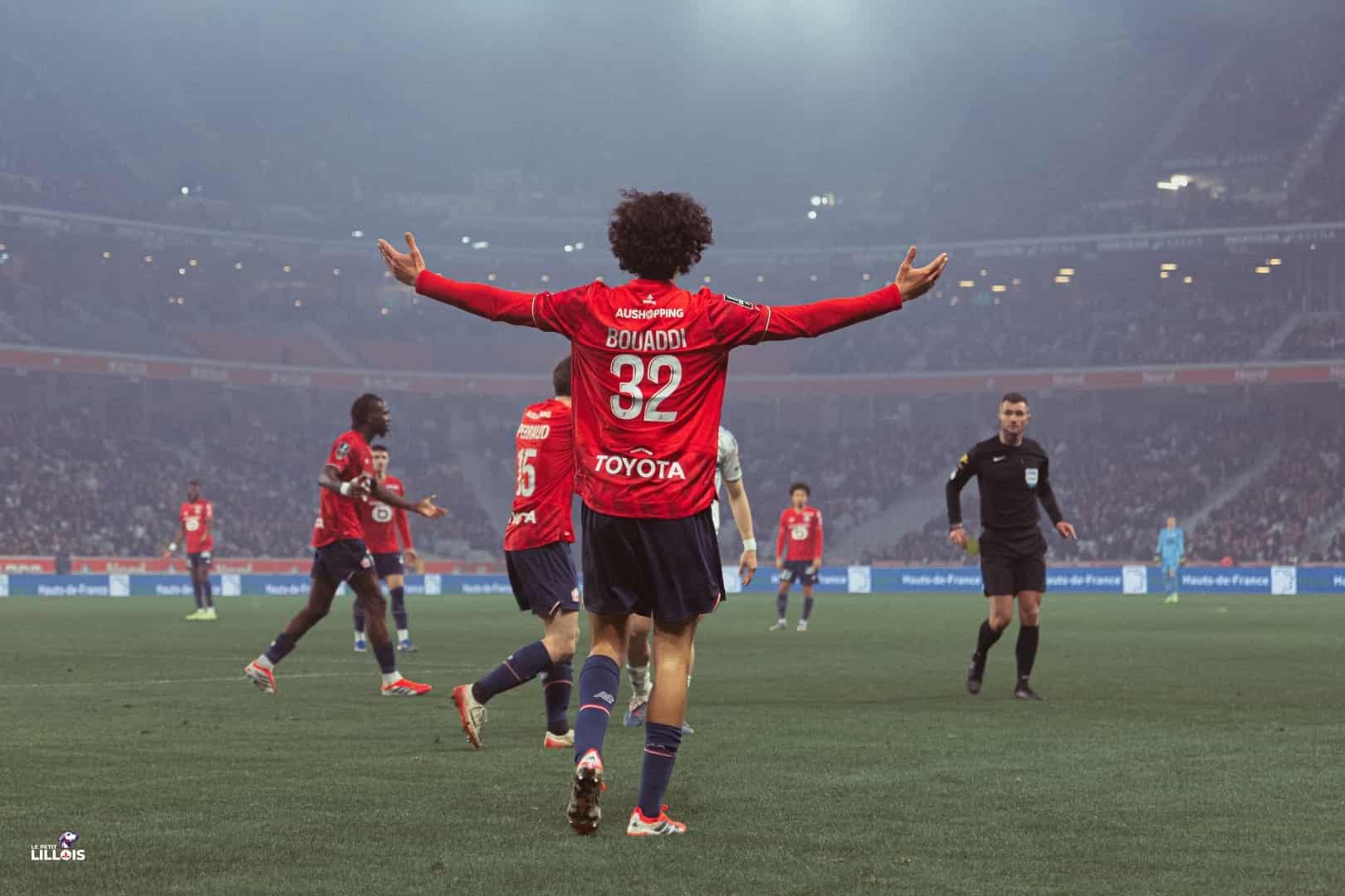 Ayyoub Bouaddi LOSC Ayyoub Bouaddi lève les bras
