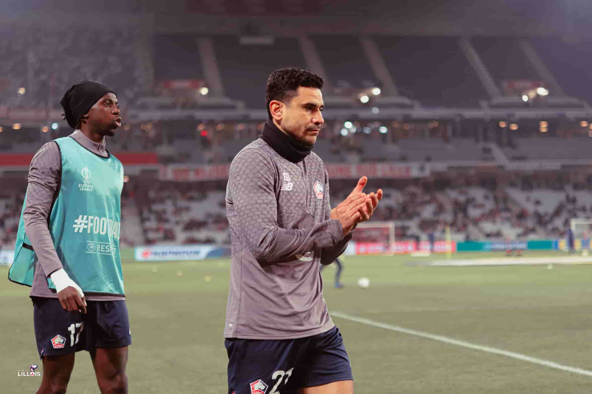 Benjamin Andr&eacute; &agrave; l'&eacute;chauffement avant LOSC - SC Fribourg.