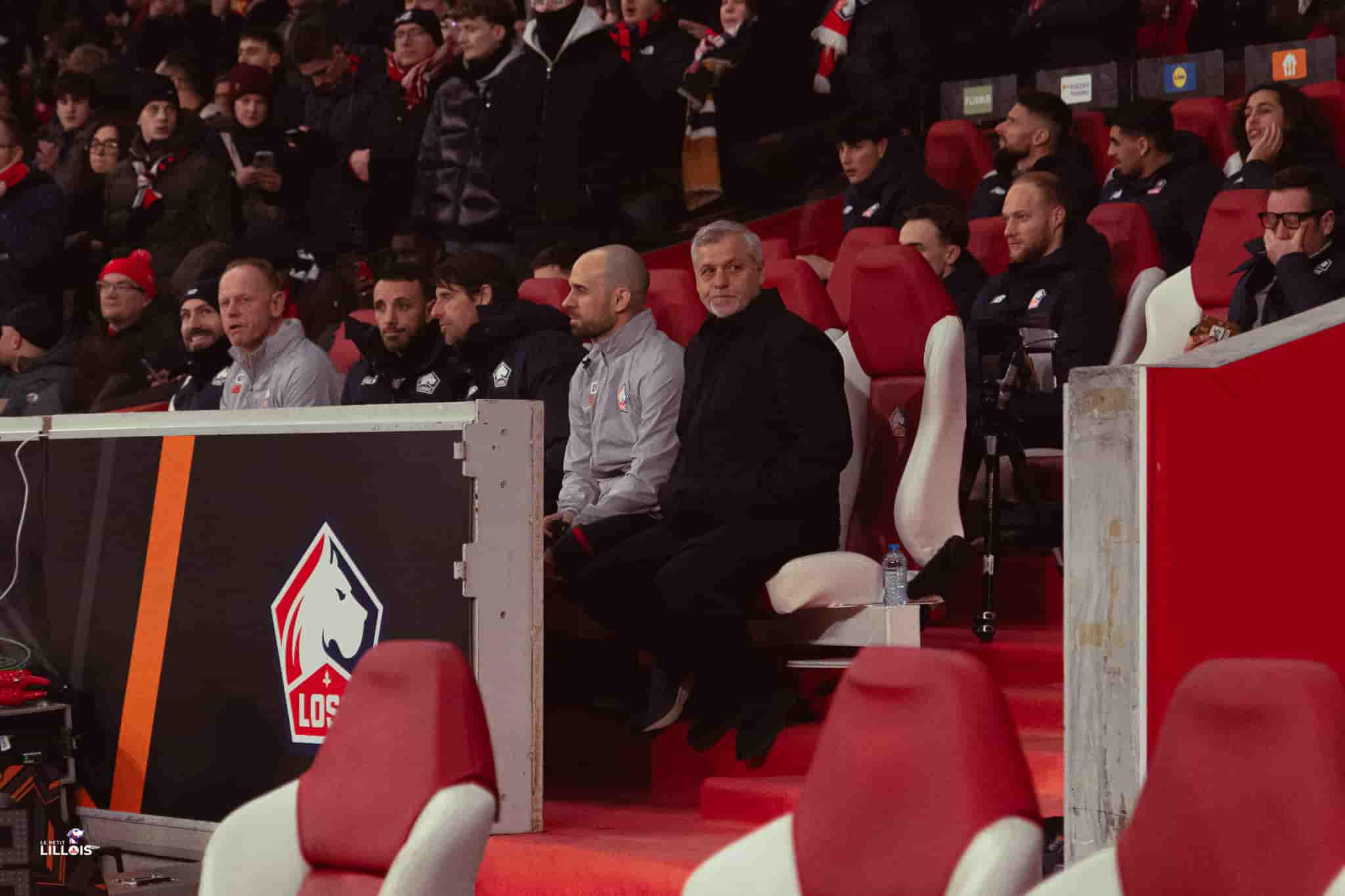 Bruno Genesio sur le banc du LOSC aux c&ocirc;t&eacute;s de Dimitri Farbos.