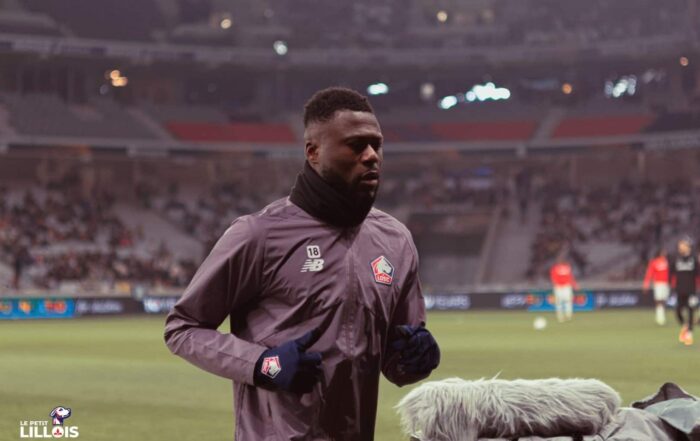 Chancel Mbemba à l'échauffement avant LOSC - SC Fribourg