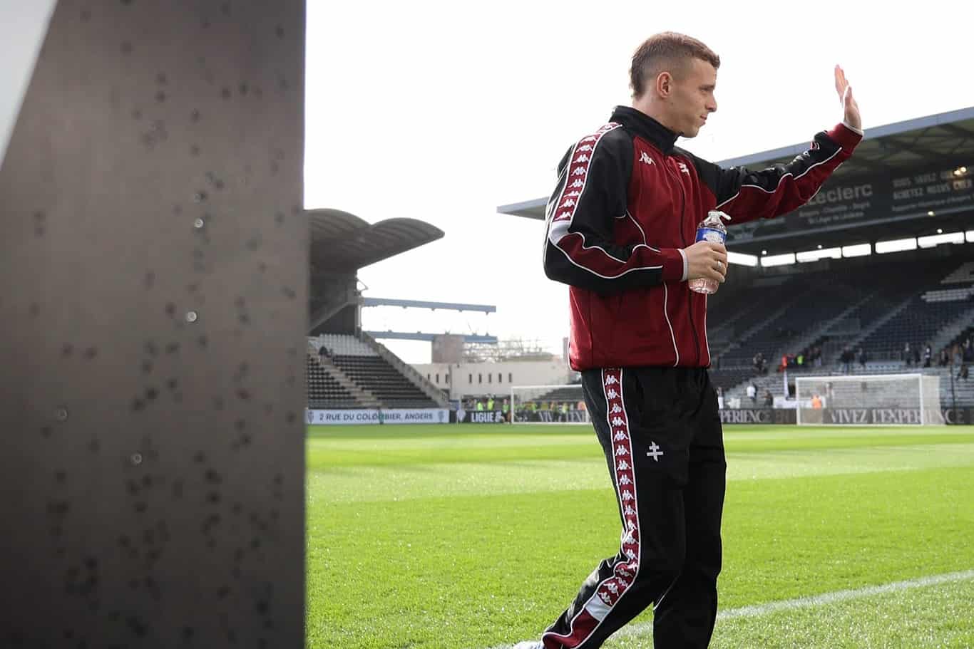 Gauthier Hein Gauthier Hein en reconnaissance terrain avec le FC Metz.