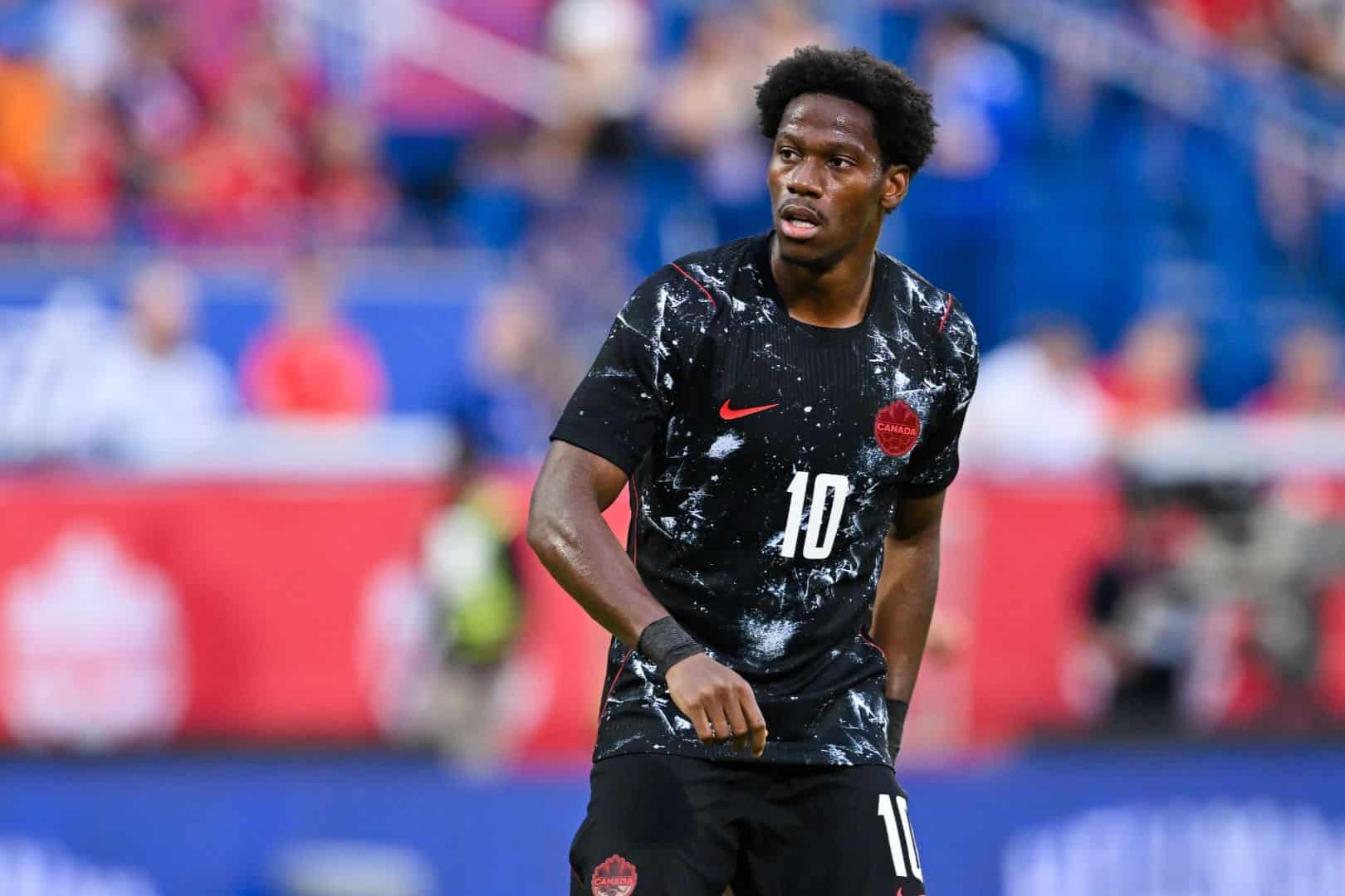 Jonathan DAVID Jonathan DAVID, ancien joueur du LOSC et international canadien à la Coupe du monde.
